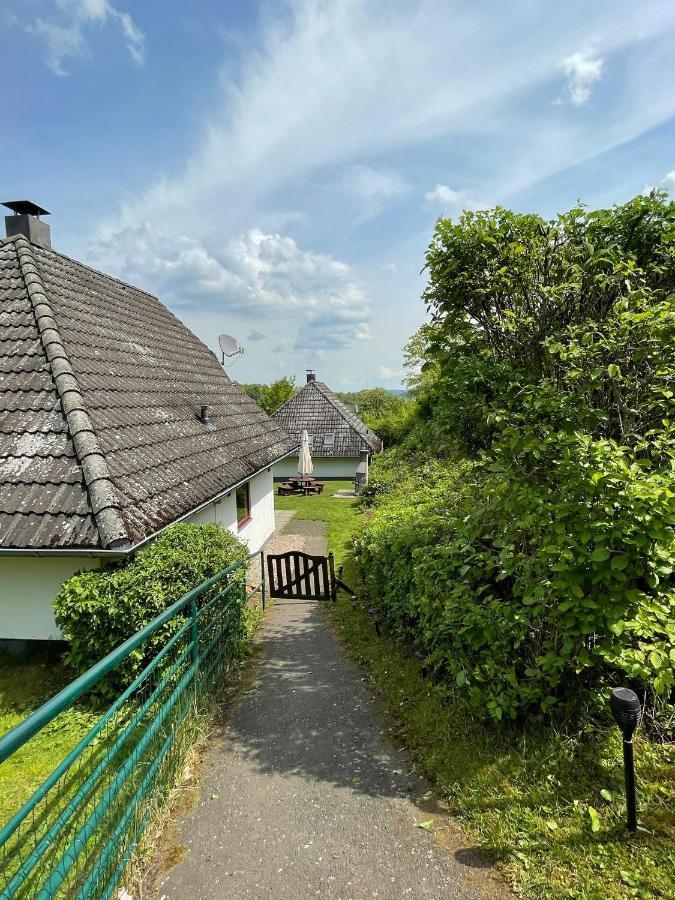 Ferienhaus "Gestiefelter Kater" Am See Im Bergland Kirchheim  Bagian luar foto