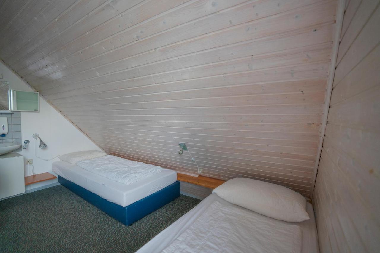 Ferienhaus "Gestiefelter Kater" Am See Im Bergland Kirchheim  Bagian luar foto