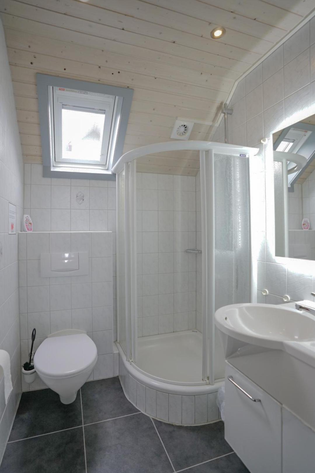 Ferienhaus "Gestiefelter Kater" Am See Im Bergland Kirchheim  Bagian luar foto