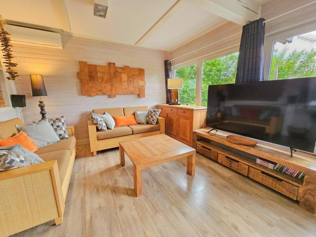 Ferienhaus "Gestiefelter Kater" Am See Im Bergland Kirchheim  Bagian luar foto